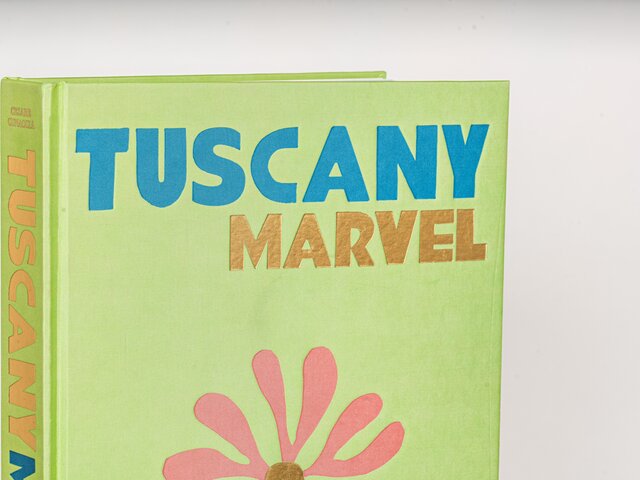 Assouline Coffeetable Travelbook Tuscany Marvel 69111 2