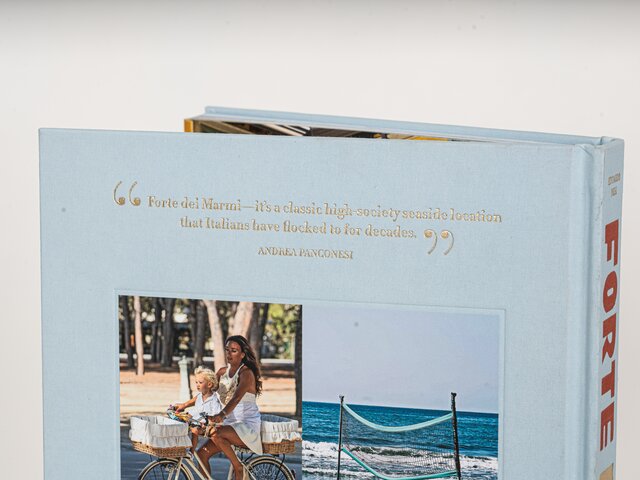 Assouline Coffeetable Travelbook Forte Dei Marmi   72156 6