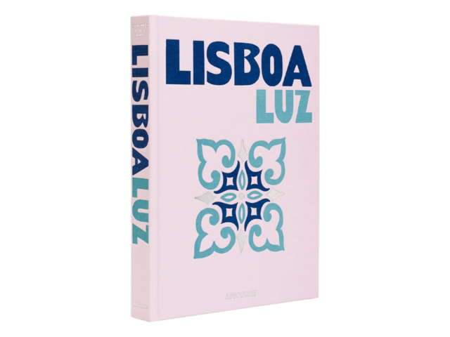 Assouline Coffeetable Travelbook LISABOA LUZ 99749 1