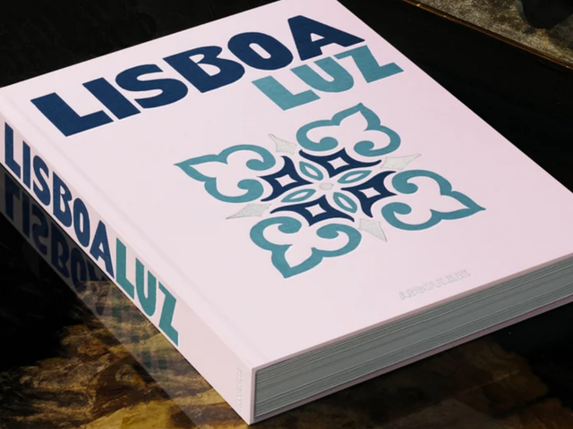 Assouline Coffeetable Travelbook LISABOA LUZ 99749 3