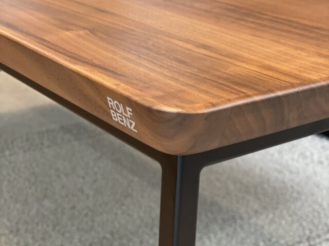 Rolf Benz Couchtisch 934 massiv Nussholz 69688 2