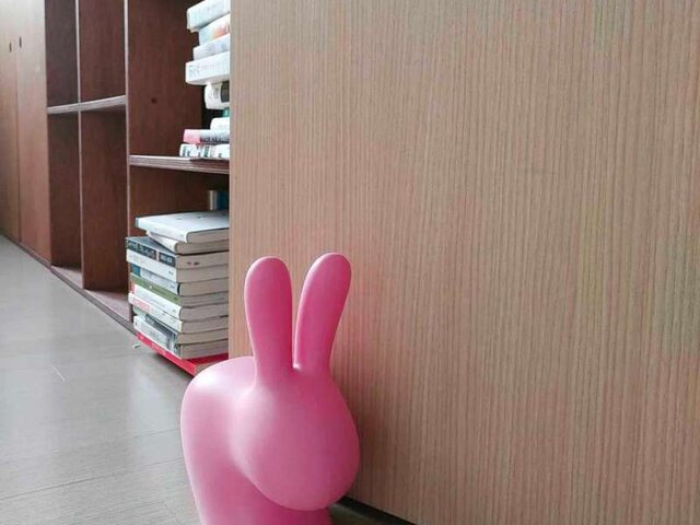 qeeboo Rabbit Chair Baby red 72294 2 qeeboo Rabbit Chair Baby red 72294 2