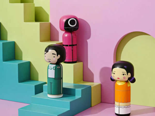 Lucie Kaas Kokeshi Puppe SQUID GAME WORKER 74146 2