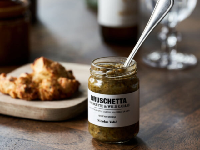 Nicolas Vahé Bruschetta COURGETTE WILD GARLIC 75055 2