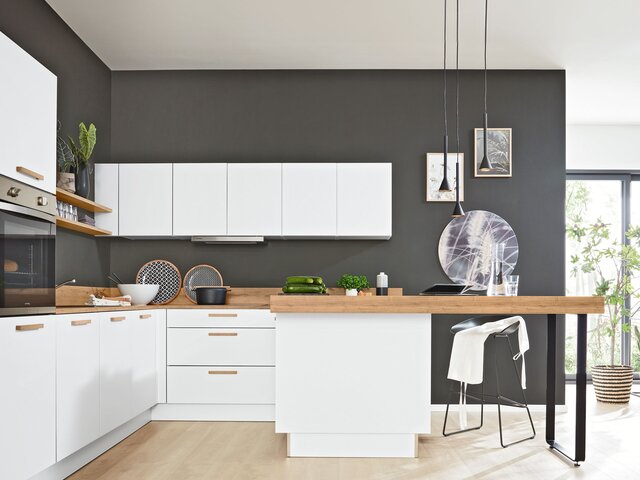 Interliving Einbauküche softmattweiß Vulkaneiche 76795 2