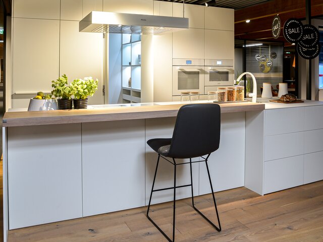 Leicht Ausstellungsküche Bondi weiß 76164 3