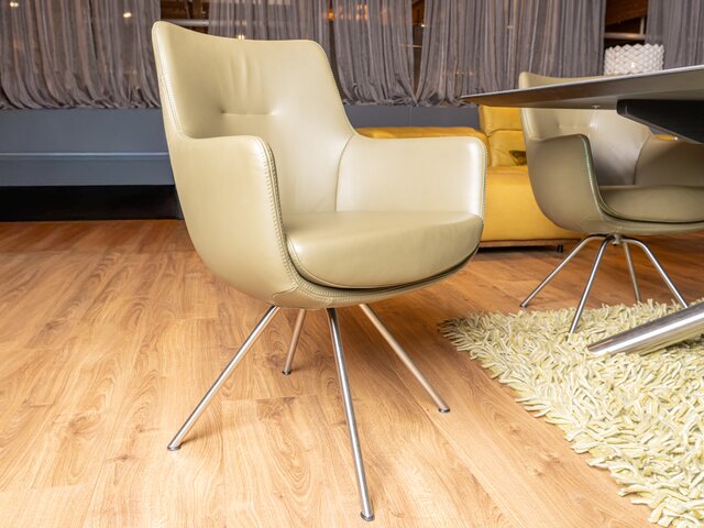 WK Wohnen Tischgruppe 852-3/722-1000 royal 61367 5