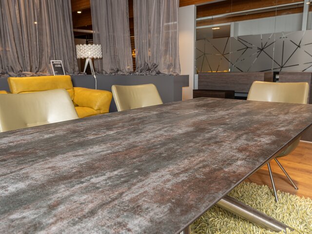 WK Wohnen Tischgruppe 852-3/722-1000 royal 61367 7