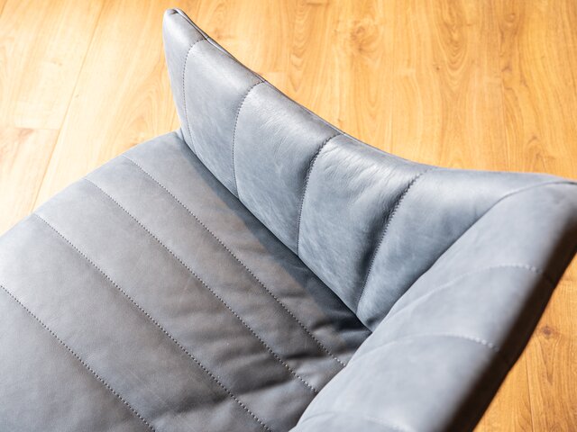 Janua/Freifrau Essgruppe STILT / RUBIE nussholz / muscat Blues 72103 8