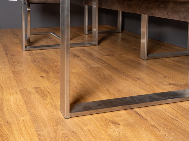 Schösswender Essgruppe LIVING 600/200 risseiche 76692 6