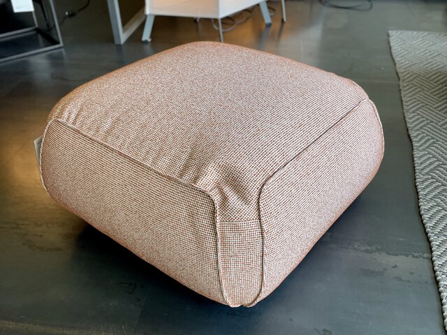 Rolf Benz Outdoor-Hocker POUF 240  rotorange 69730 2