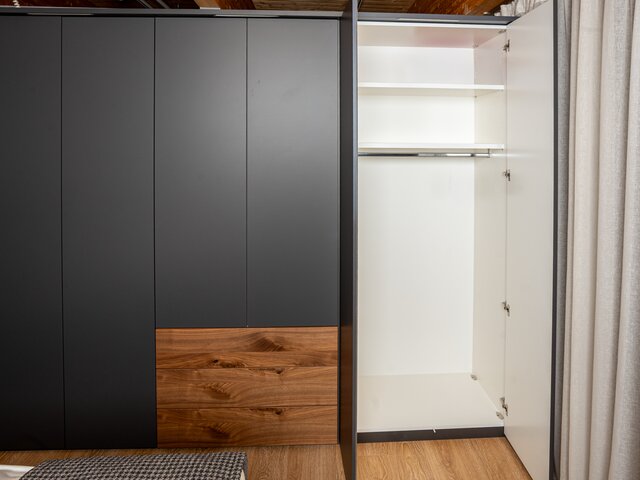 WK Wohnen Kleiderschrank WK107 LUNES schiefergrau 68061 3