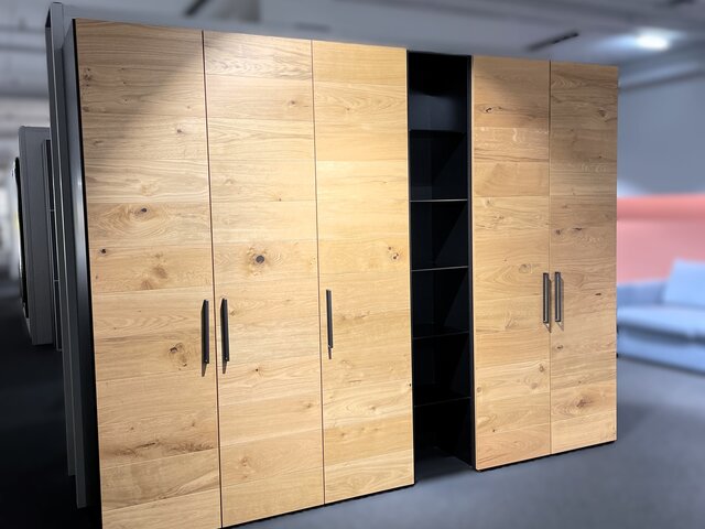 Jutzler Drehtürenschrank Longline novaschwarz-wildeichefurnier 63441 1