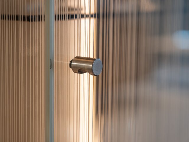 Leonardo Standvitrine LINEA li. kerneiche 73383 4