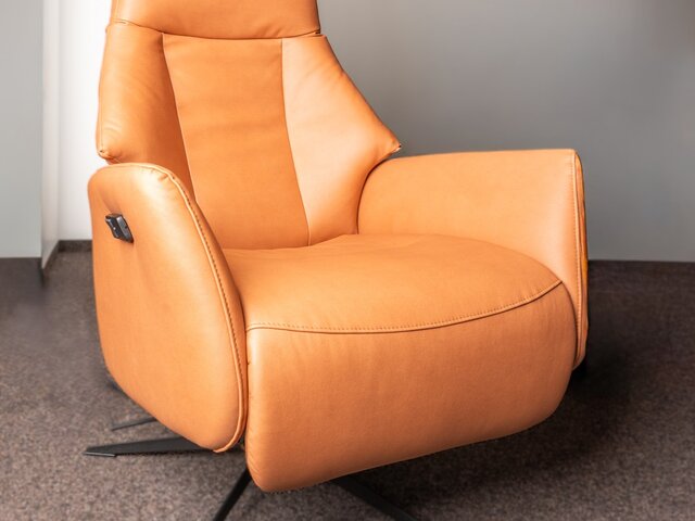 Hjort Knudsen Relaxsessel 8115 cognac 67441 2
