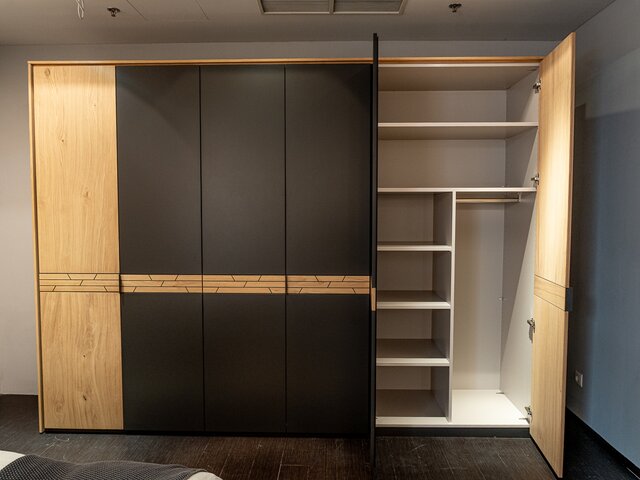 Interliving Schlafzimmer-Set IL 1030  Wildeiche schiefer 73805 10