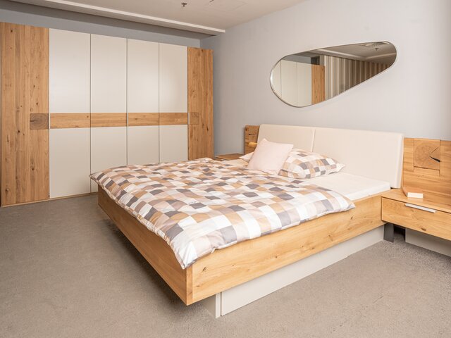 Rauch Schlafzimmer CARANO eiche / champagner 74843