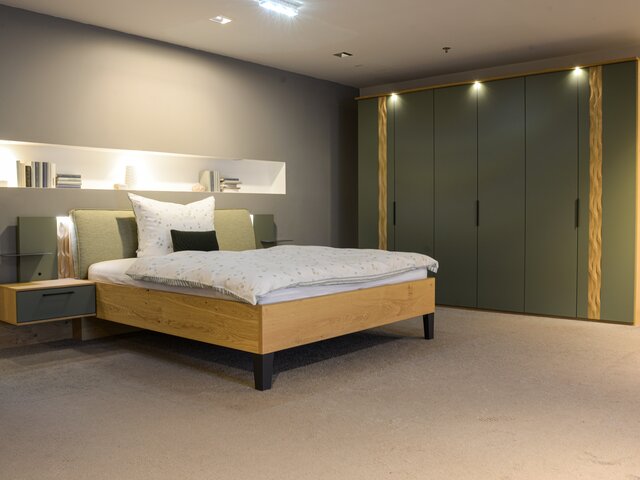 Disselkamp Schlafzimmer Callao Balkeneiche / jungle green 70494