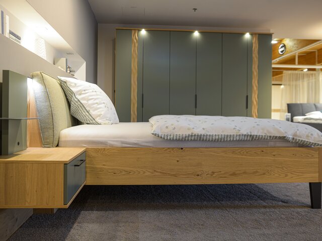 Disselkamp Schlafzimmer Callao Balkeneiche / jungle green 70494 2 Disselkamp Schlafzimmer Callao Balkeneiche / jungle green 70494 2