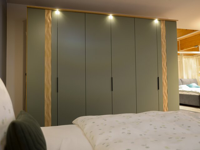 Disselkamp Schlafzimmer Callao Balkeneiche / jungle green 70494 4 Disselkamp Schlafzimmer Callao Balkeneiche / jungle green 70494 4