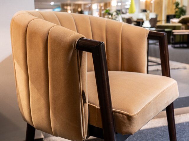 Zuvier Armchair Tammy Caramel 43597 3 Zuvier Armchair Tammy Caramel 43597 3