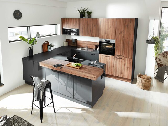 Interliving Einbauküche  graphit / sierraeiche 76051 1