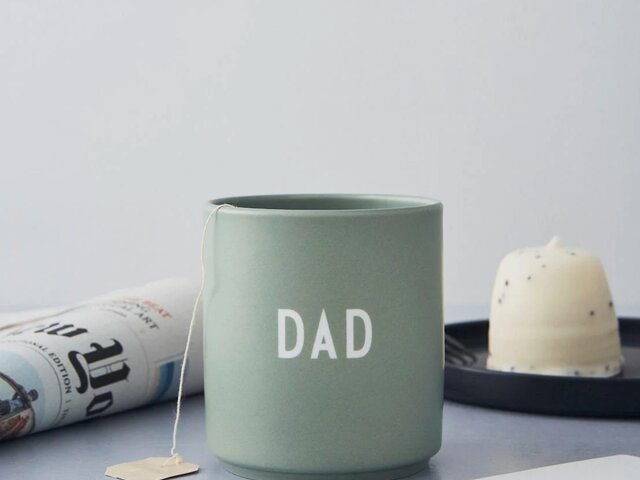 Design Letters Becher DAD grün 68993 2 Design Letters Becher DAD grün 68993 2