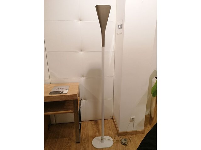 Foscarini Stehleuchte Aplomb braun 1