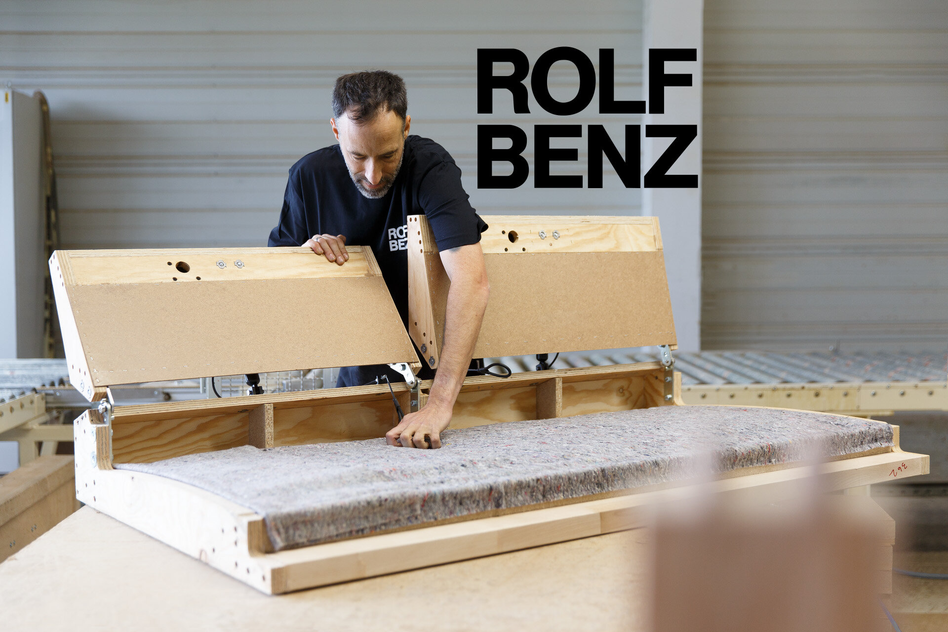 Rolf Benz. Schnörkellose Kunst aus dem Sc... Rolf Benz. Schnörkellose Kunst aus dem Sc...