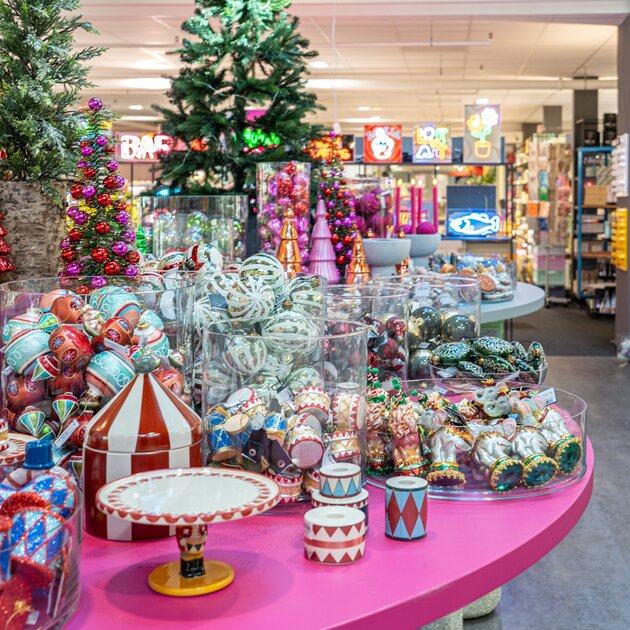 Wenn die stillste Zeit in allen Farben strahlt – Unser Adventmarkt ist da.