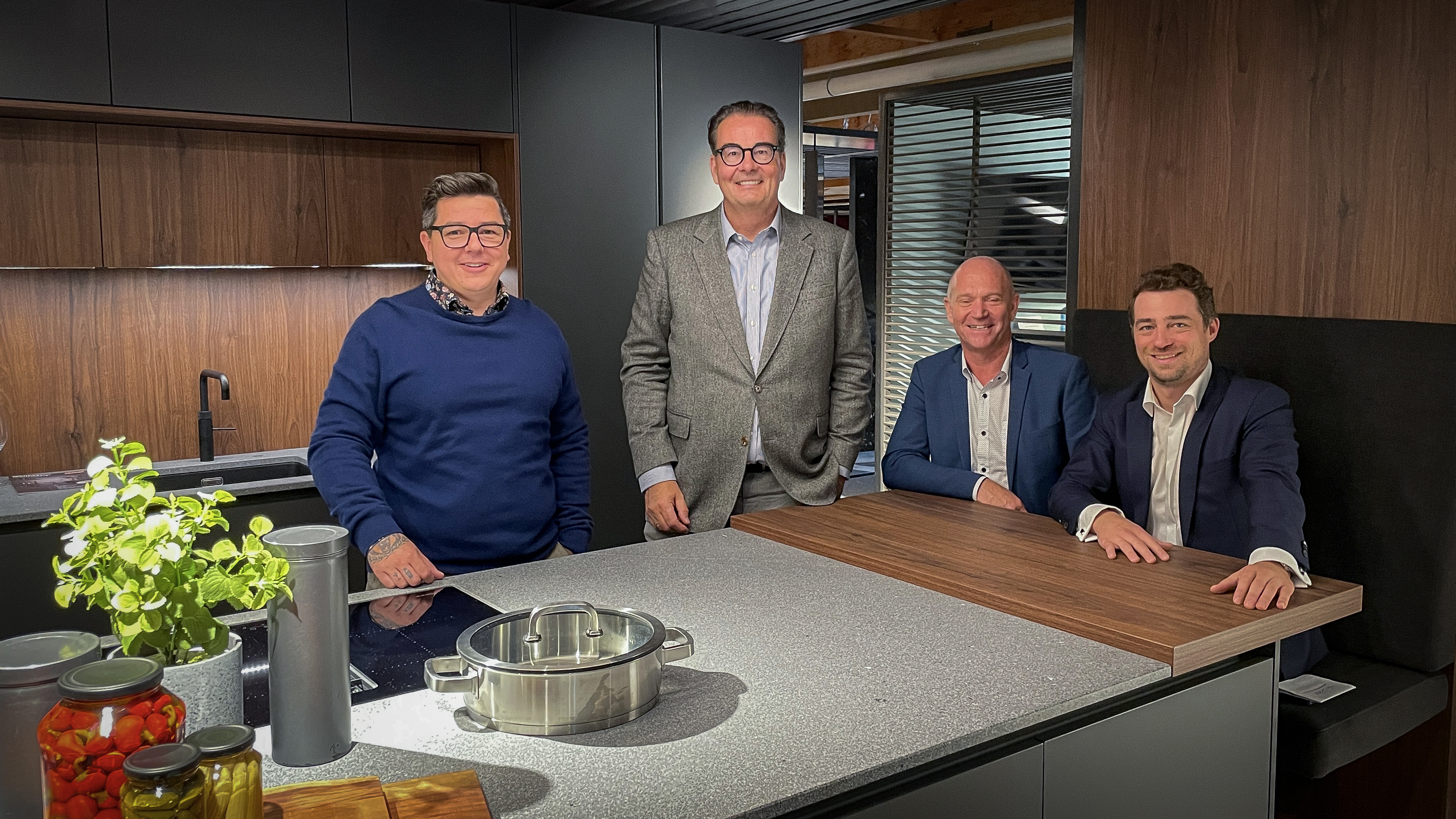 Markus Sander, Geschäftsleiter Häcker Küchen und Michael Egger