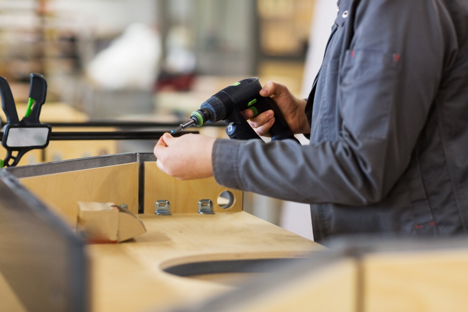 Montagetischler:in, Möbelmonteur:in & Montagehelfer:in Montagetischler:in, Möbelmonteur:in & Montagehelfer:in